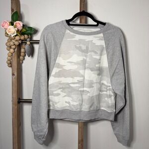 American Eagle Outfitters Gray Camo Raglan Sweatshirt Womens Size Small